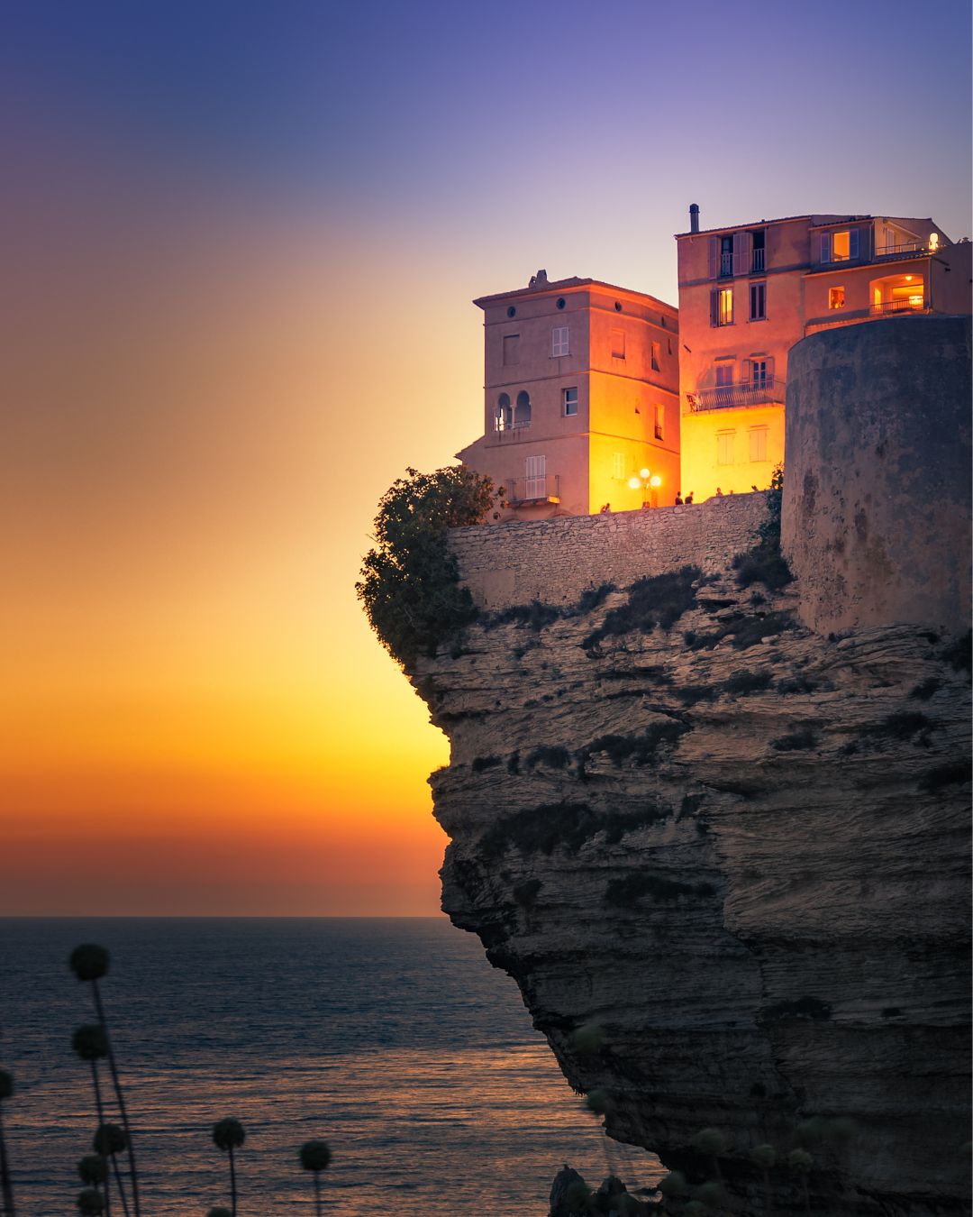 Cavallo — pink granite coves, turquoise water and stone villas